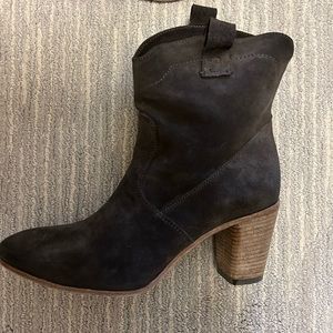 Alberto Fermani Grey Suede Booties